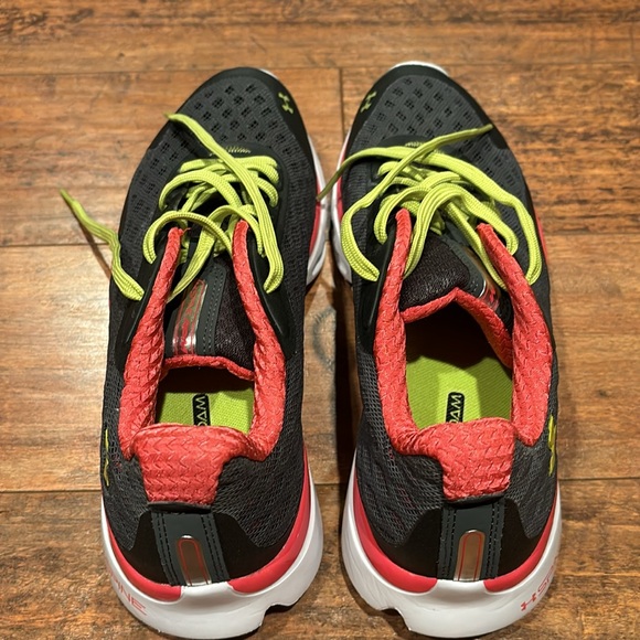 Women’s Under Armour Spine Shoes Size 8.5 US Grey/Pink No Box Great Condition🔥 - Picture 2 of 6